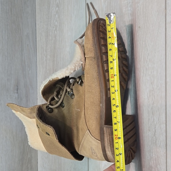 UGG Australia Women's Lace-Up Tan Military Style Boots Shoes Sz 7 - Picture 14 of 14